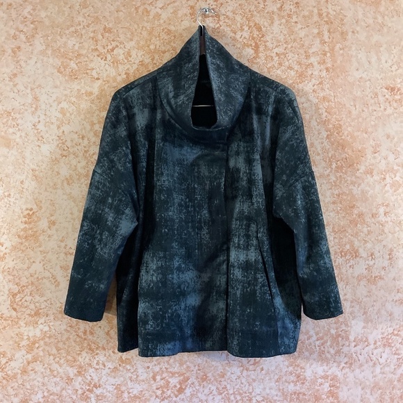 EILEEN FISHER Sweater/Blazer size Large - Picture 1 of 13